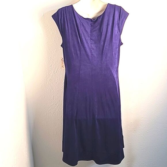 Robbie Bee Signature Deep Blue Dress with Grommets at Neckline, Size Large - Picture 4 of 7